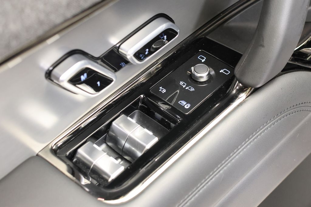 Thumbnail: 2025 Land Rover Range Rover Sport - 27