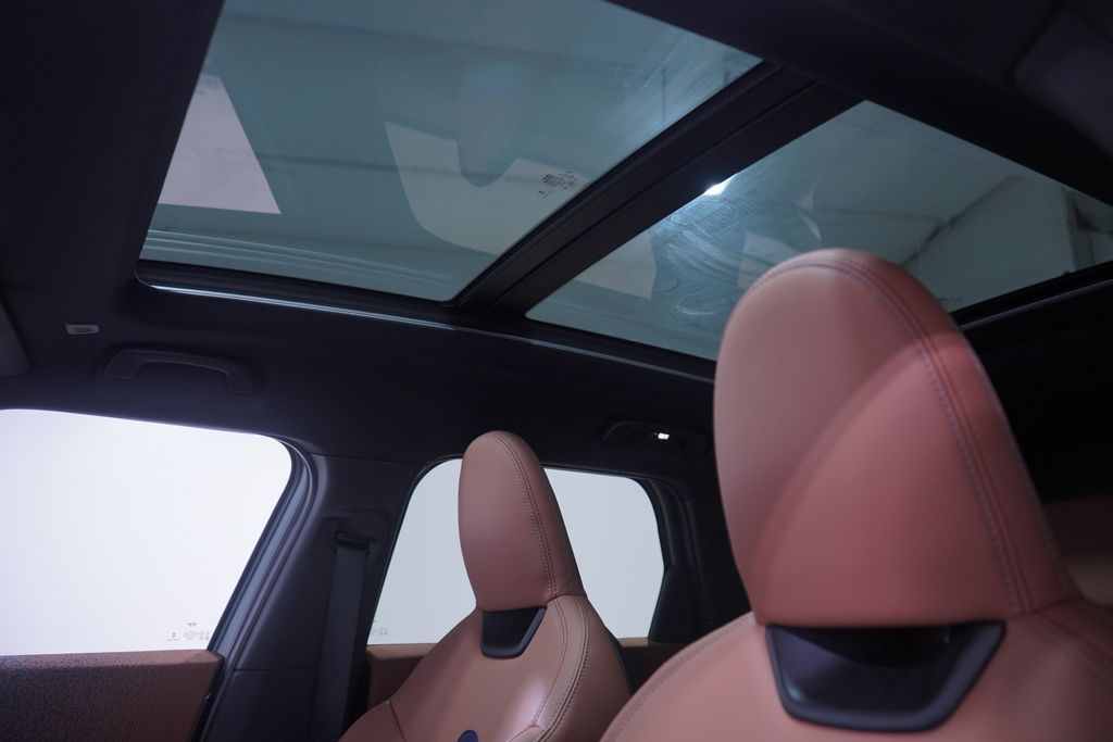 2025 MINI Cooper Countryman Iconic 8