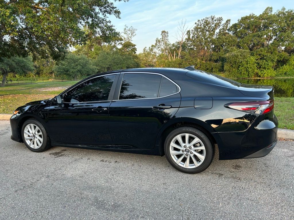 2023 Toyota Camry LE 3