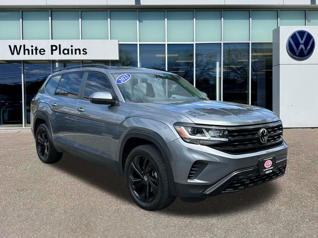 2023 Volkswagen Atlas 3.6L V6 SE w/Technology
