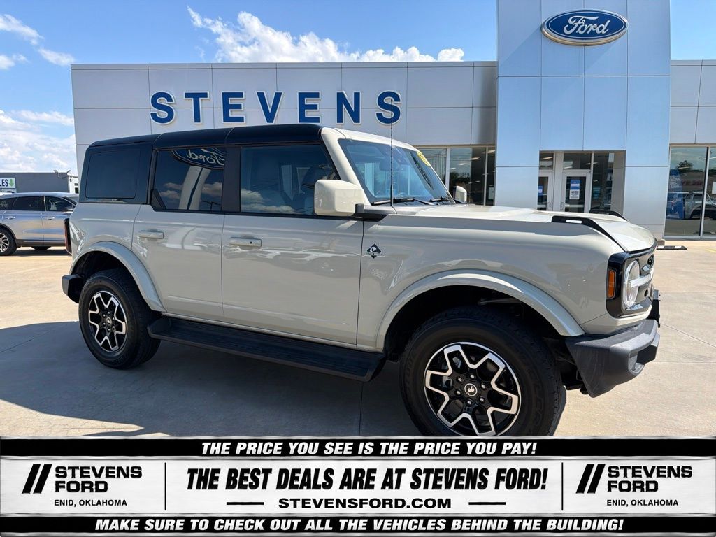 Desert Sand 2025 Ford Bronco SUV / Crossover Four-Wheel Drive Automatic