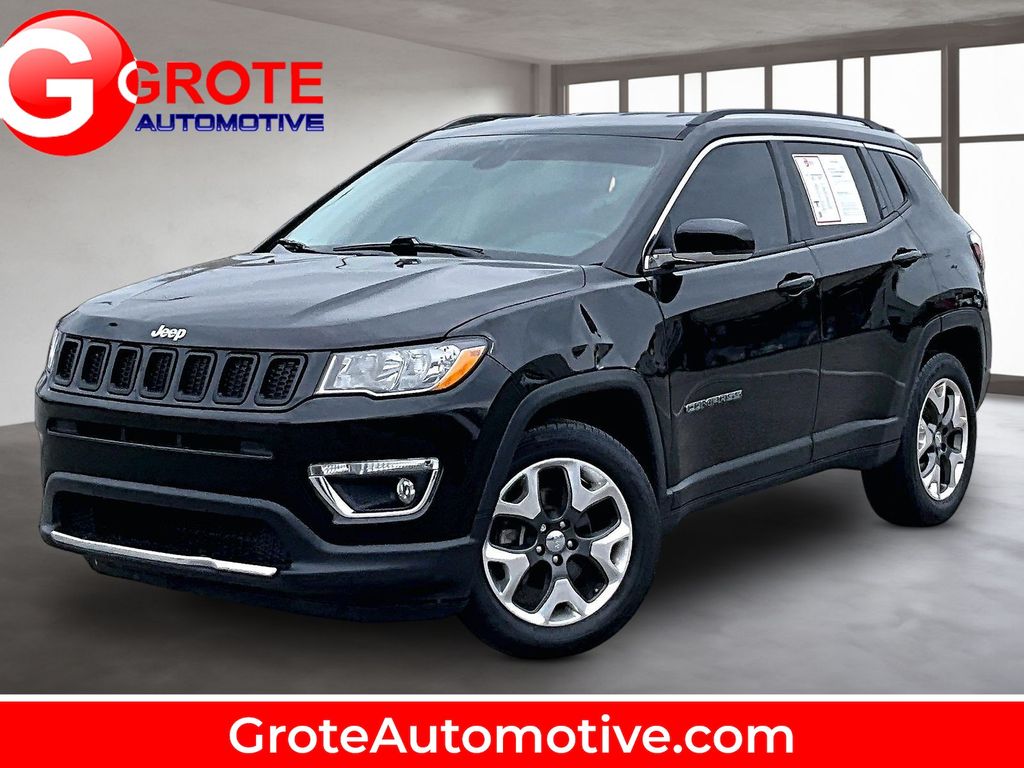 Diamond Black Crystal Pearlcoat 2018 Jeep Compass SUV / Crossover Four-Wheel Drive 9-Speed Automatic