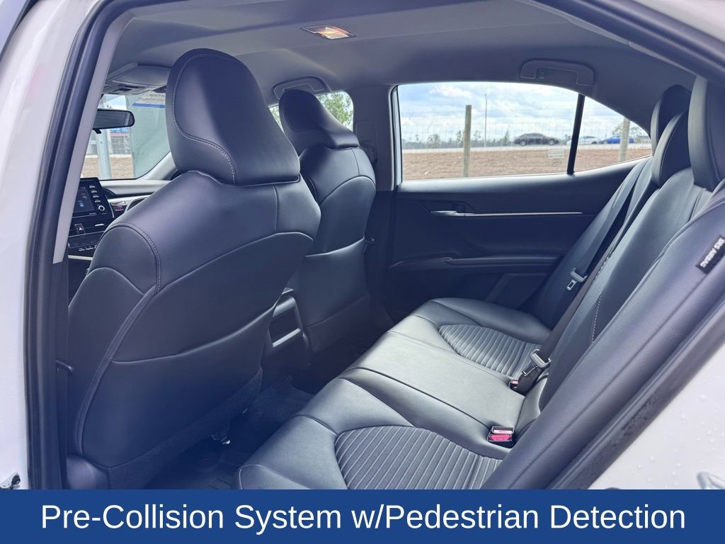 2021 Toyota Camry SE Hybrid