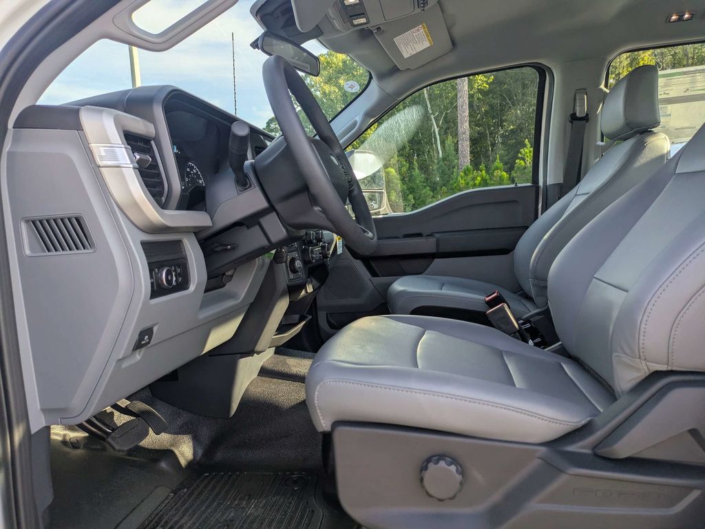 2027 Ford F-250 Super Duty XL