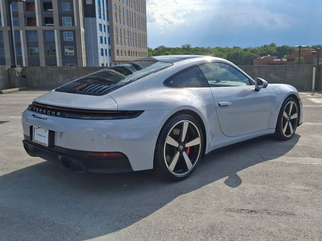 Thumbnail: 2026 Porsche 911 - 8