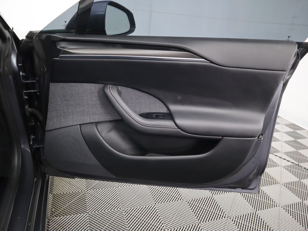 Thumbnail: 2021 Tesla Model S - 26