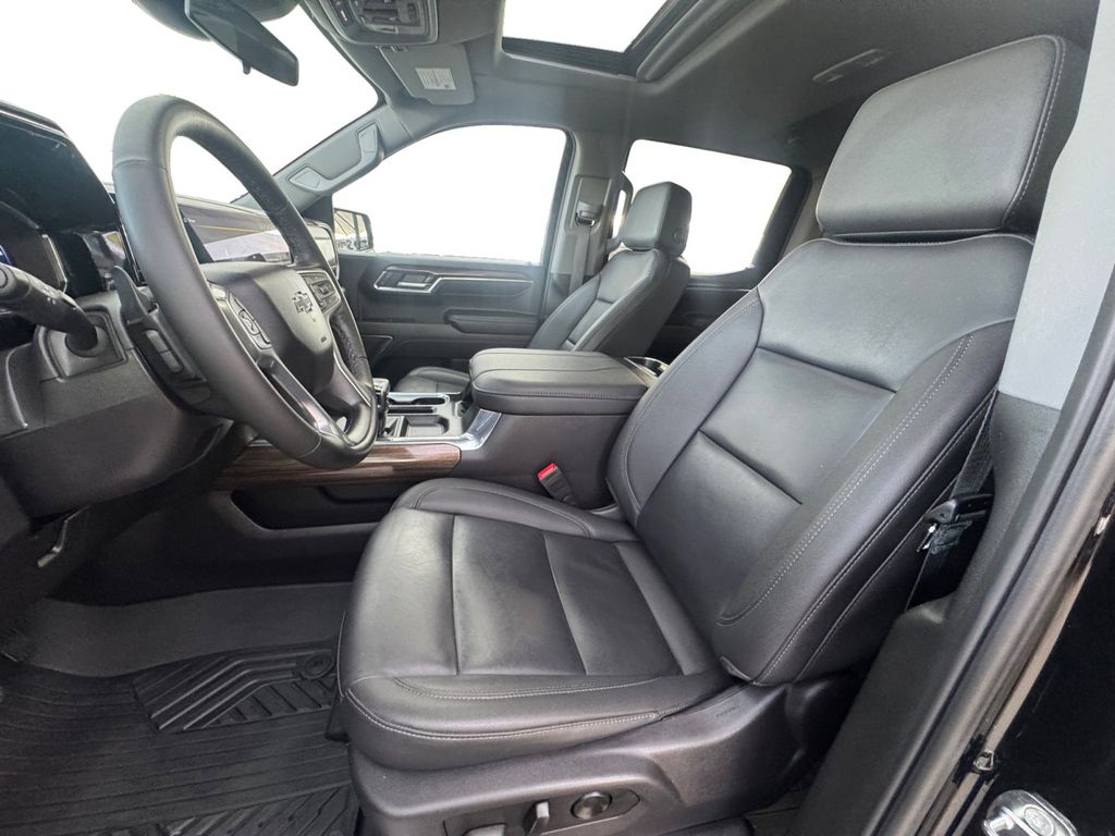 Used Car 2024 Chevrolet Silverado 1500  Lt Trail Boss For Sale Under $50,000 In Round Rock, Texas