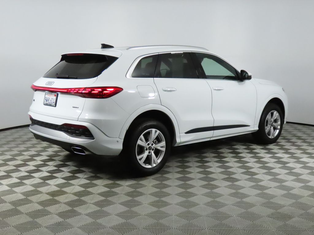 Thumbnail: 2025 Audi Q5 - 5