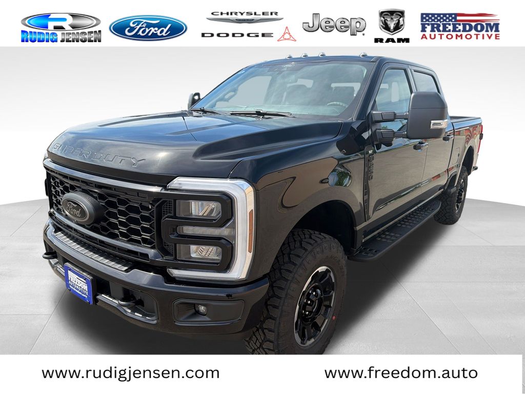 Black 2026 Ford F-250 Super Duty XLT Crew Cab 4WD Pickup Truck Four-Wheel Drive Automatic