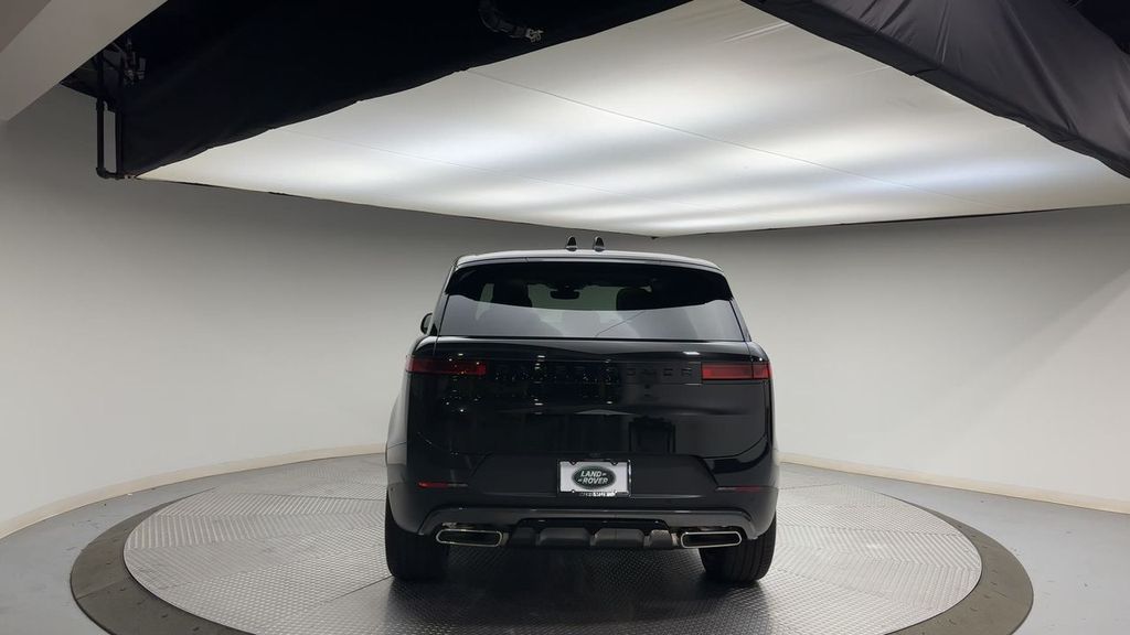 Thumbnail: 2024 Land Rover Range Rover Sport - 7