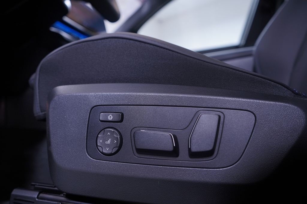 Thumbnail: 2026 BMW X3 - 12