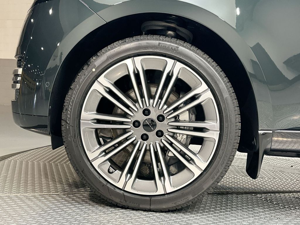 Thumbnail: 2026 Land Rover Range Rover - 4