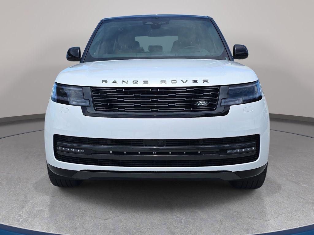 New 2026 White Land Rover SE image 2
