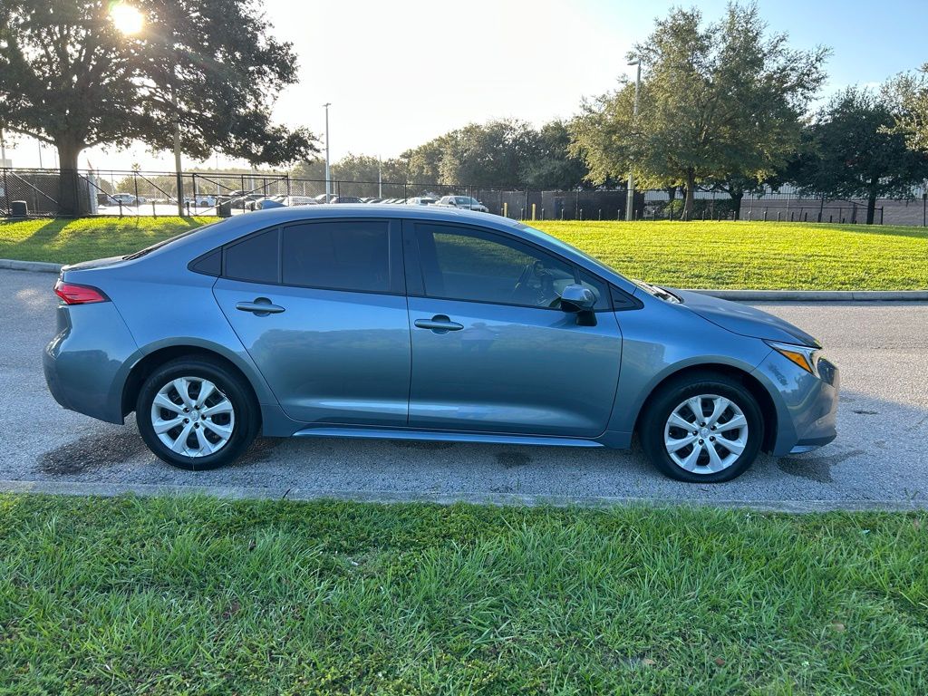 Thumbnail: 2025 Toyota Corolla - 5