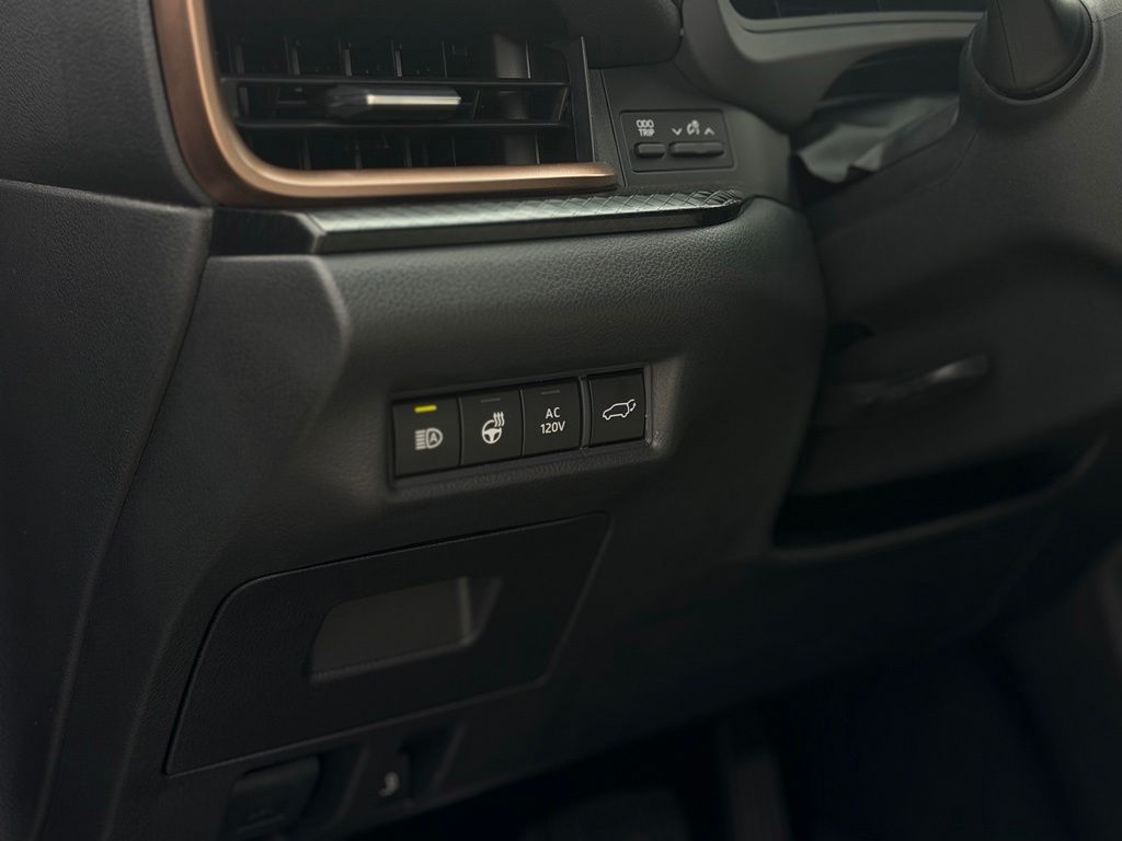 New 2026 Toyota Grand Highlander Hybrid SUV