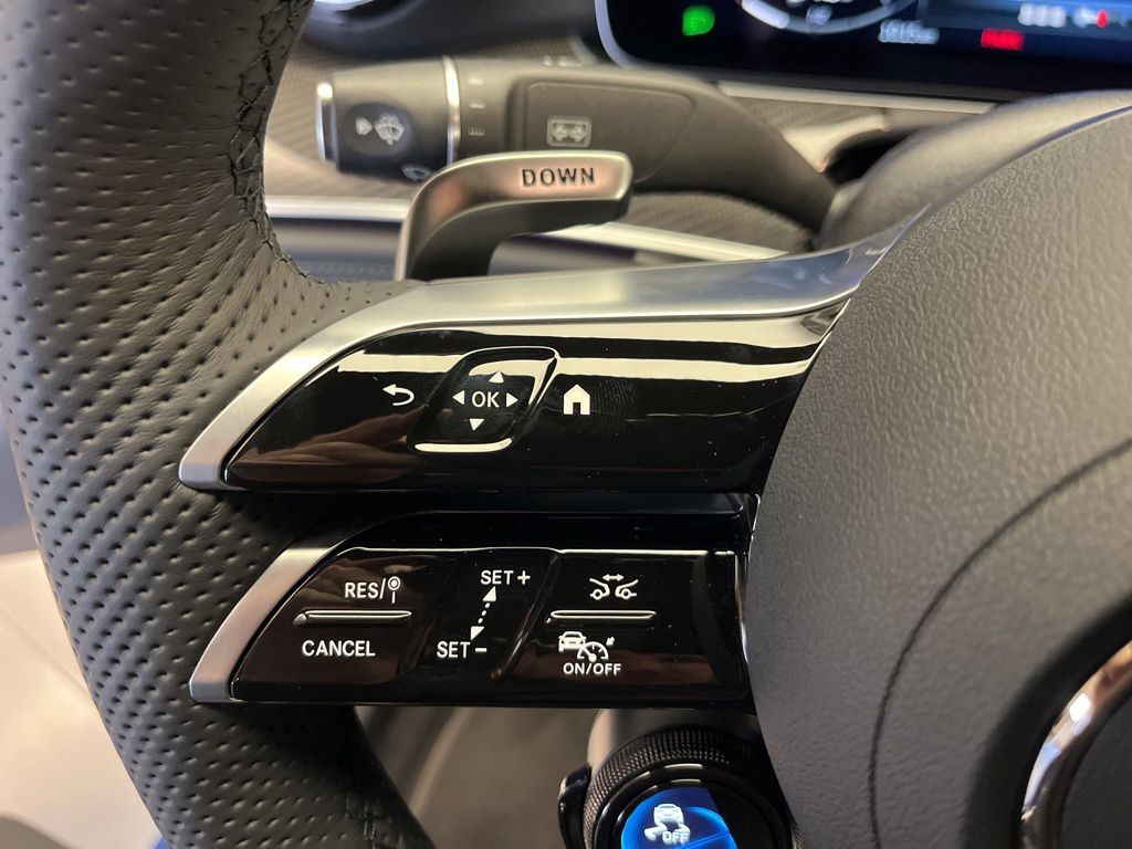 Thumbnail: 2026 Mercedes-Benz AMG GT - 15