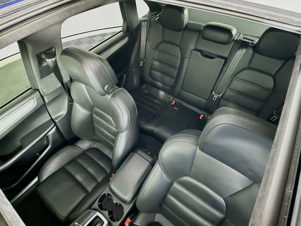 Thumbnail: 2017 Porsche Macan - 22