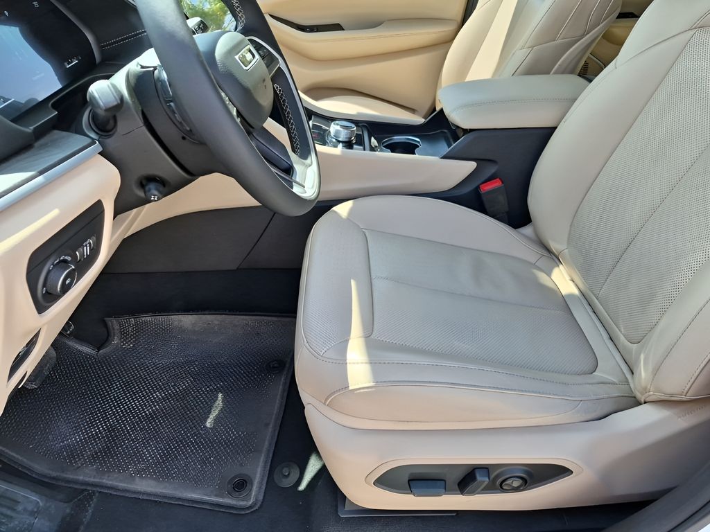 Used Car 2024 Jeep Grand Cherokee  Limited For Sale Under $35,000 In Austin, Texas