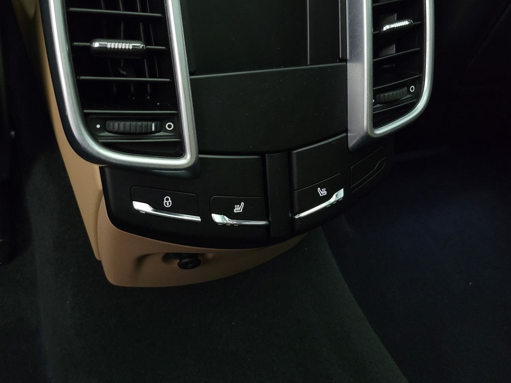 Thumbnail: 2017 Porsche Cayenne - 20