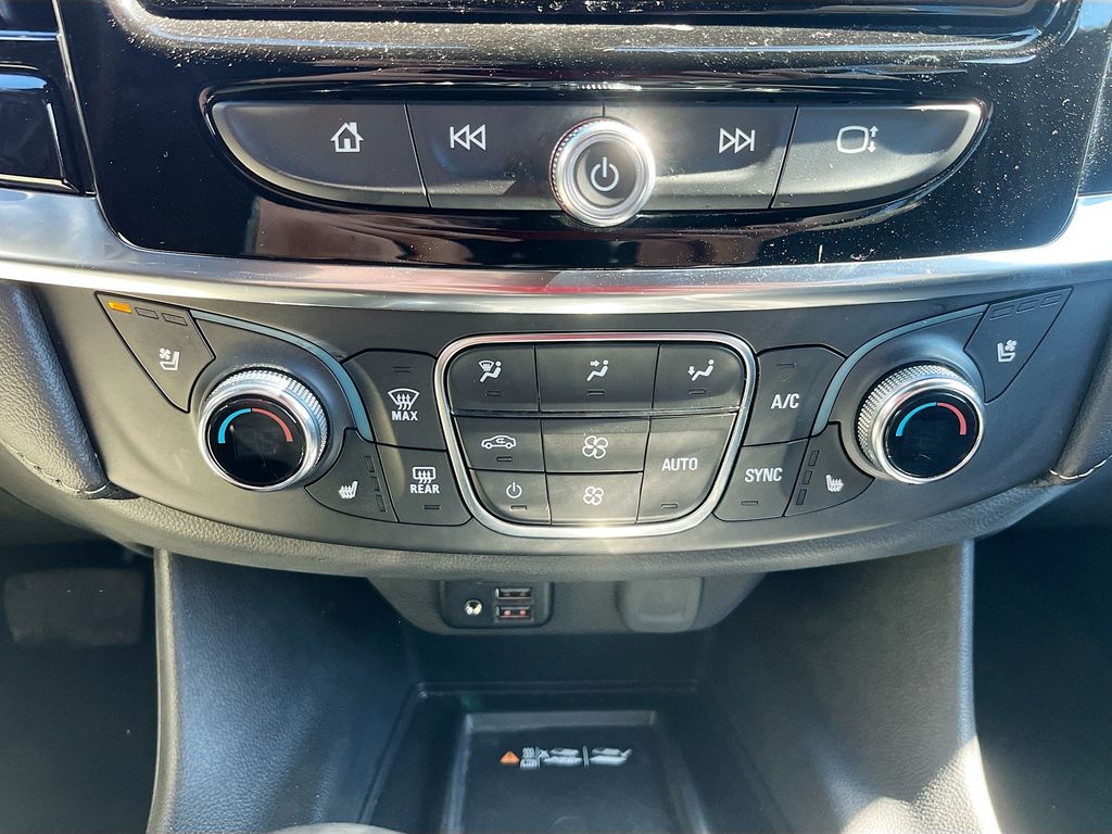 Used 2023 Red Chevrolet Premier image 16