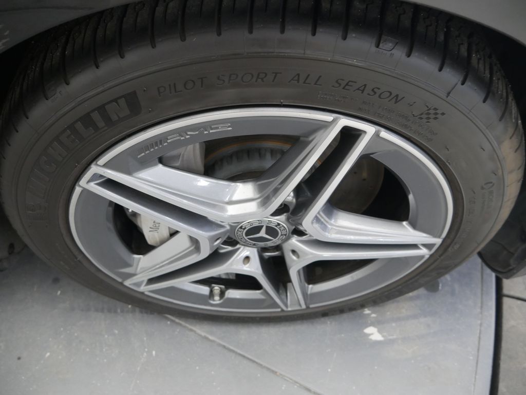 Thumbnail: 2023 Mercedes-Benz E-Class - 15