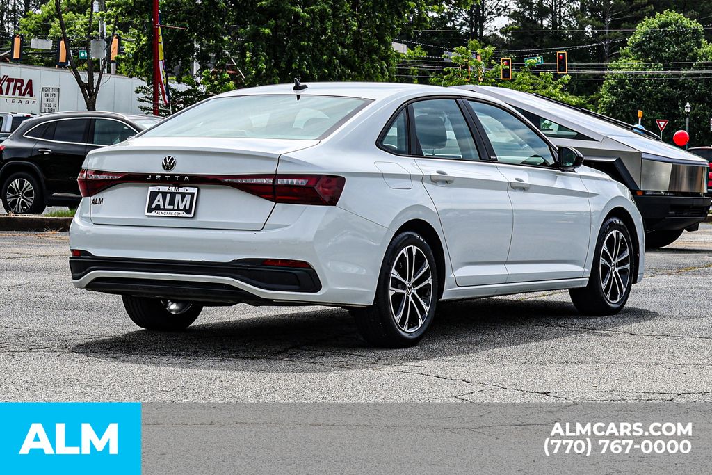 Used 2025 White Volkswagen 1.5T Sport image 6