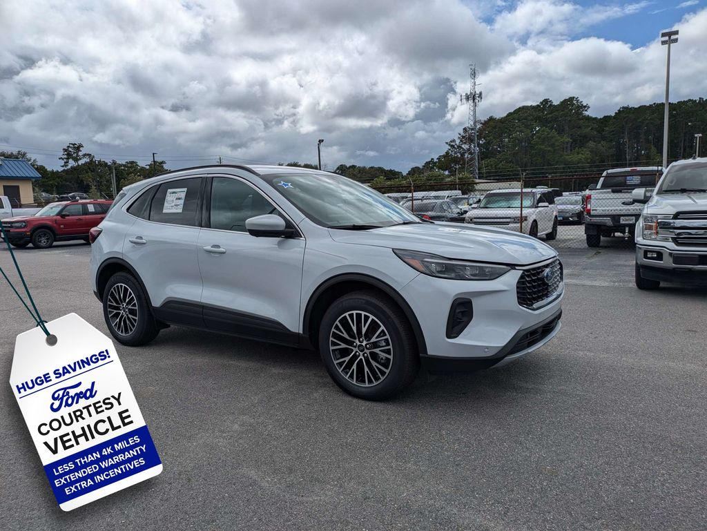 Space Silver Metallic 2025 Ford Escape Hybrid Plug-in SUV / Crossover Front-Wheel Drive Continuously Variable Transmission