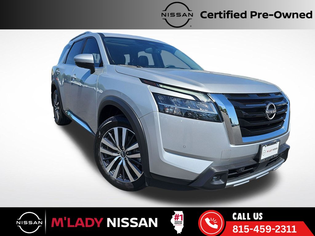 2022 Nissan Pathfinder Platinum 4WD's photo
