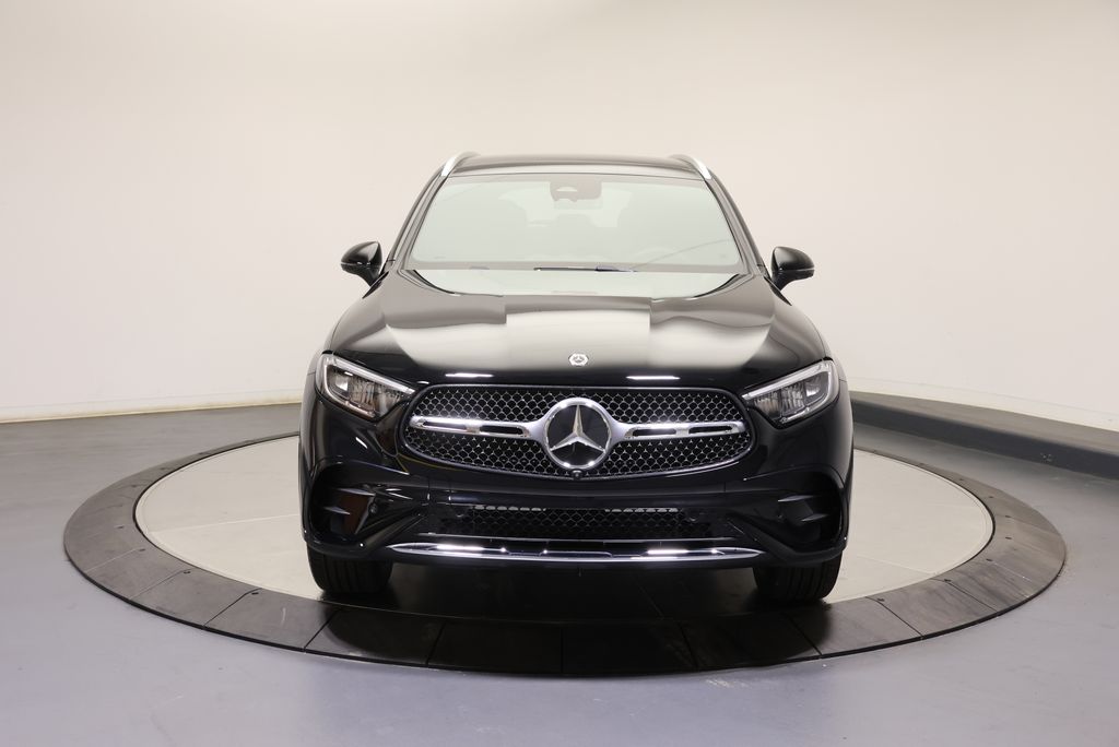 Thumbnail: 2027 Mercedes-Benz GLC - 2