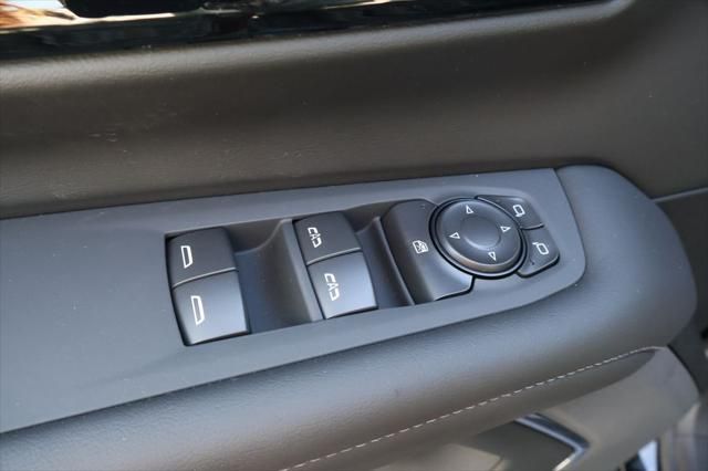 Thumbnail: 2026 Chevrolet Suburban - 18