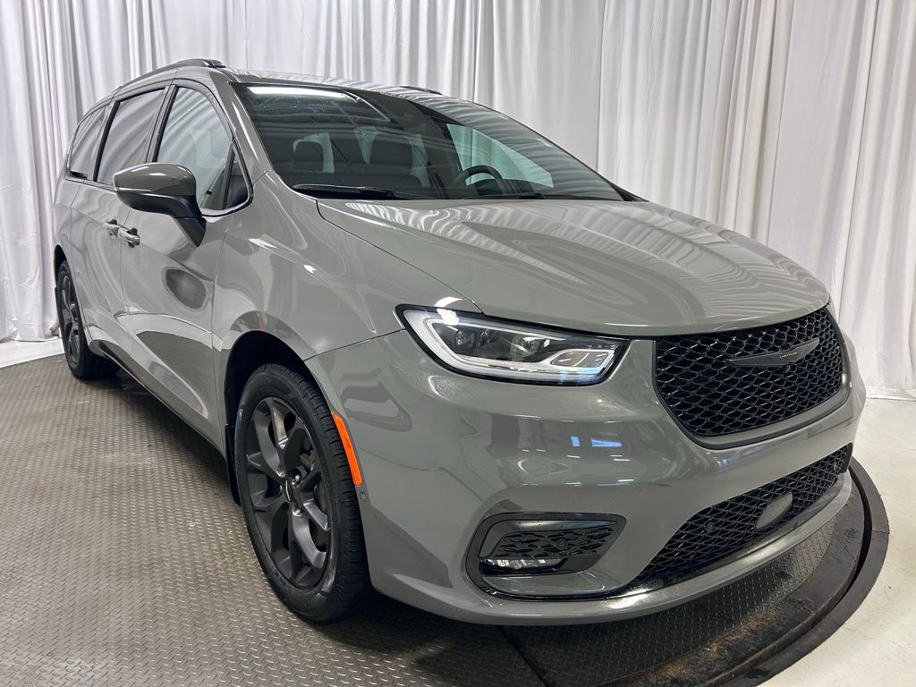 used 2023 Chrysler Pacifica car, priced at $34,450