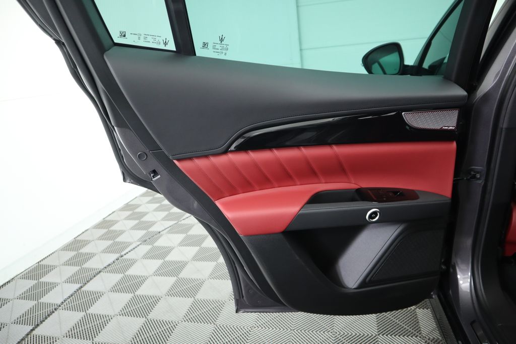 Thumbnail: 2025 Maserati Grecale - 27