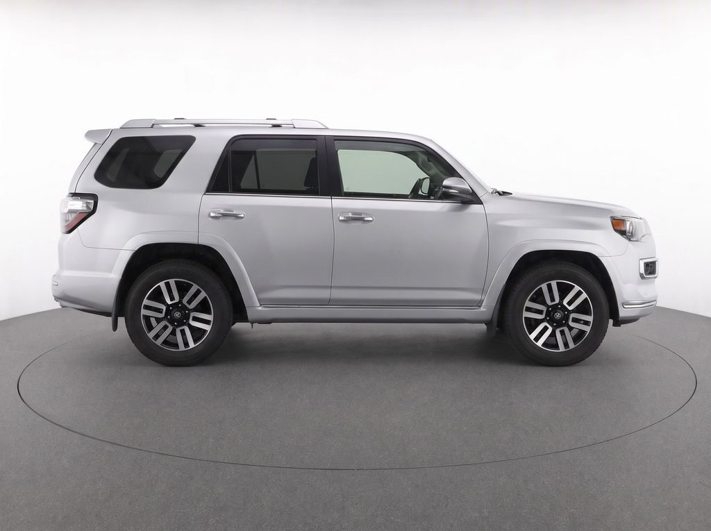 Thumbnail: 2015 Toyota 4Runner - 6