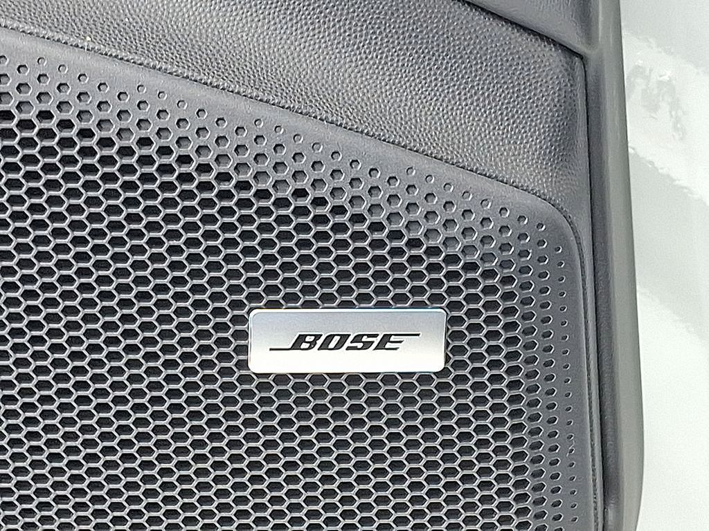 Thumbnail: 2025 Porsche Macan - 26