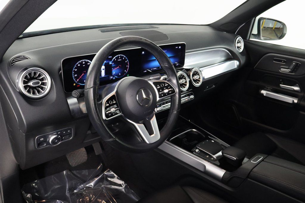 Thumbnail: 2021 Mercedes-Benz GLB - 7