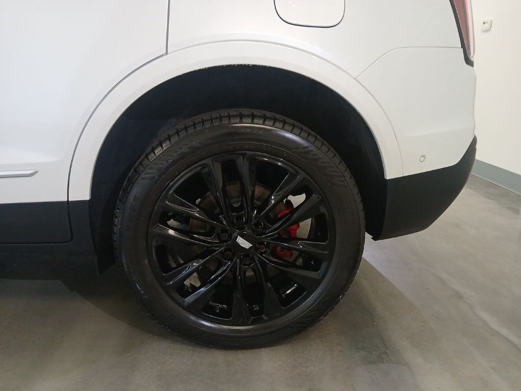 used 2022 Cadillac XT5 car, priced at $32,550