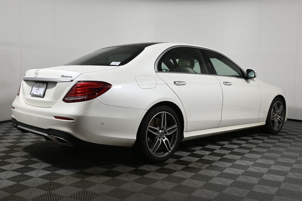 Thumbnail: 2018 Mercedes-Benz E-Class - 7