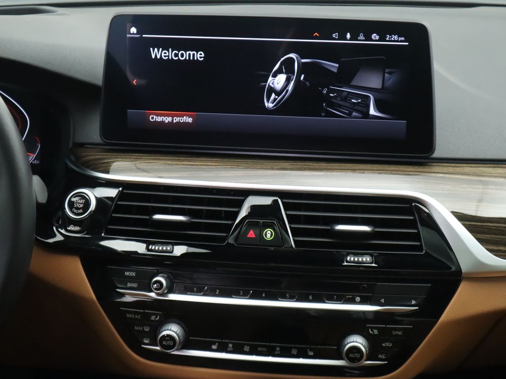 Thumbnail: 2022 BMW 5 Series - 14