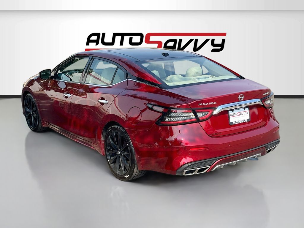 Used 2023 Red Nissan Platinum image 5