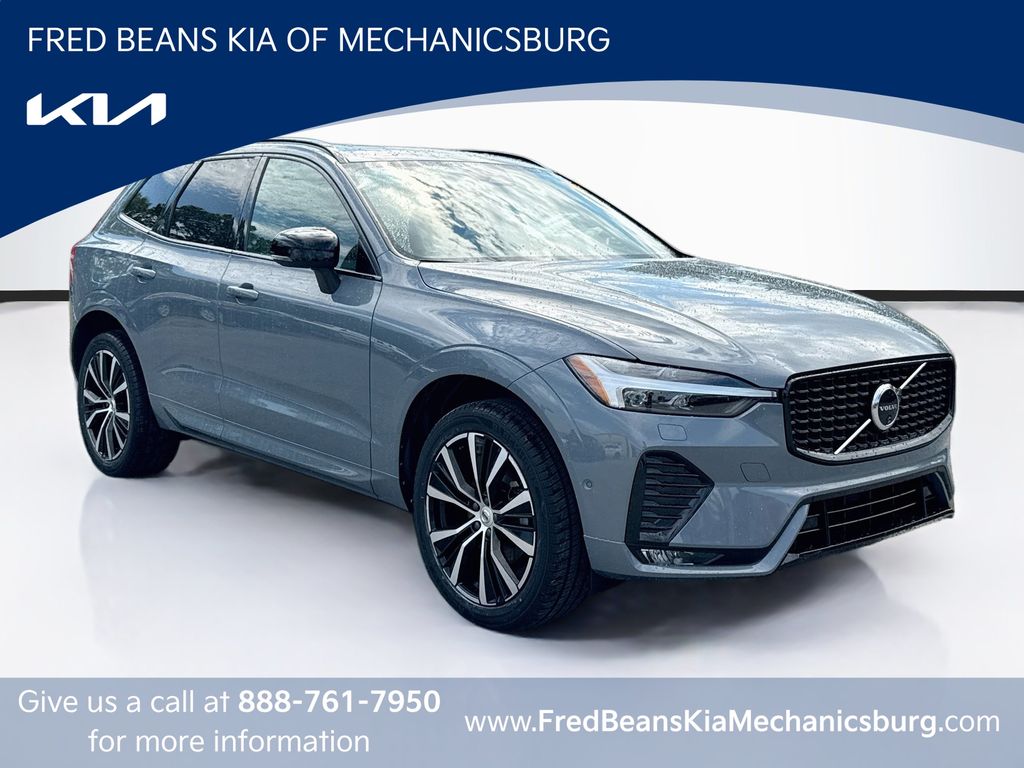 2024 Volvo XC60 B5 Plus Dark Theme AWD