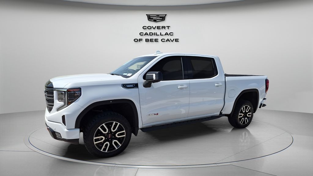 Used 2025 White GMC AT4 image 4
