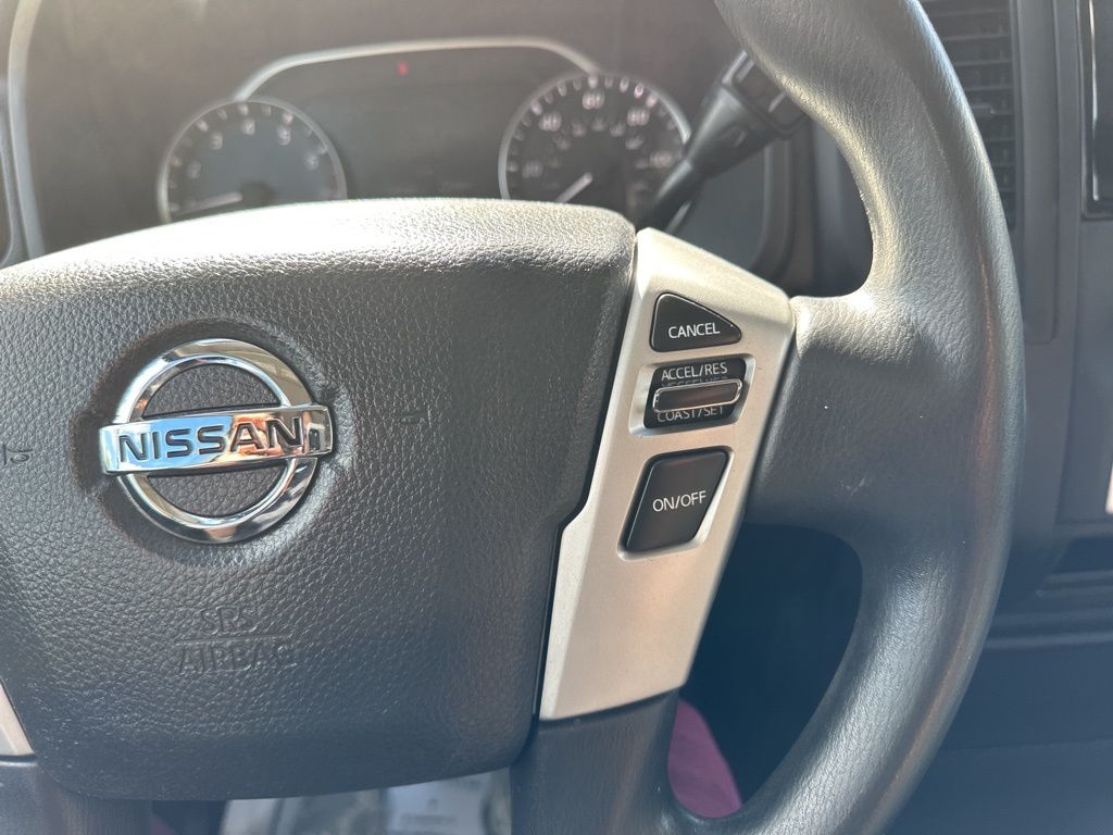 2021 Nissan Titan S 37