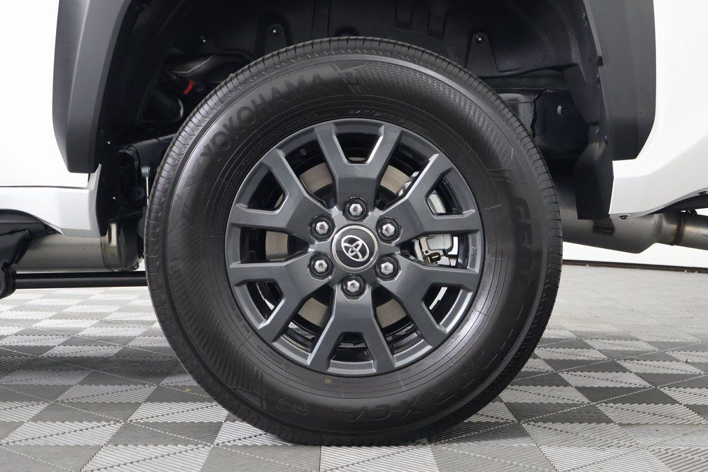 Thumbnail: 2025 Toyota 4Runner - 16