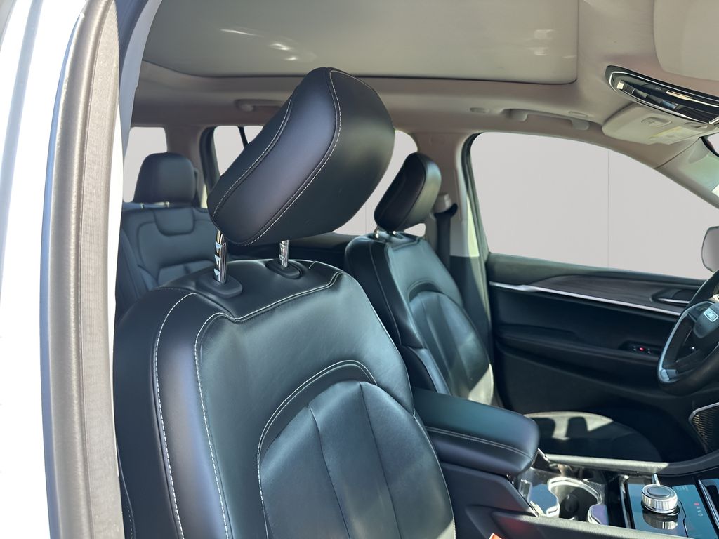 Used 2021 Silver Jeep Limited image 16