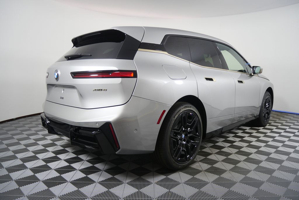 Thumbnail: 2026 BMW iX - 3