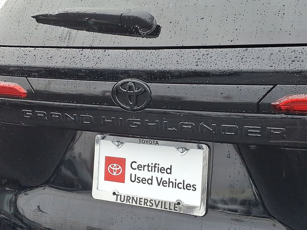 Thumbnail: 2024 Toyota Grand Highlander - 32