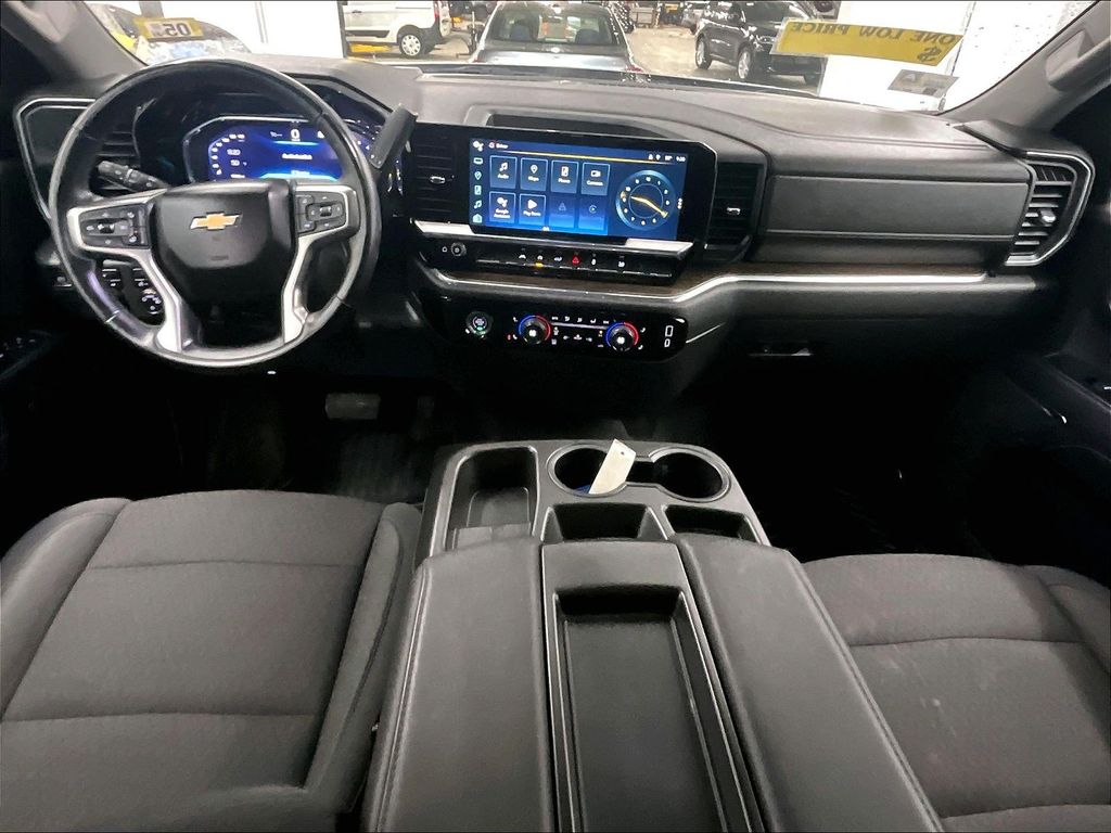2023 Chevrolet Silverado 1500 — photo 21