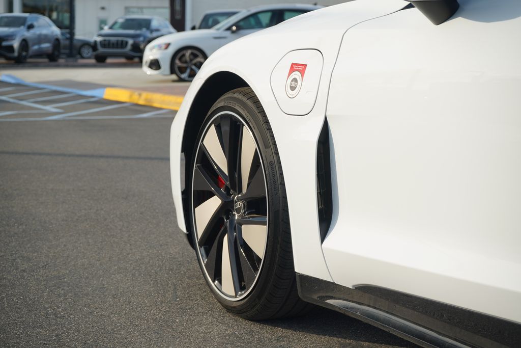 2025 Audi e-tron GT Premium Plus 4