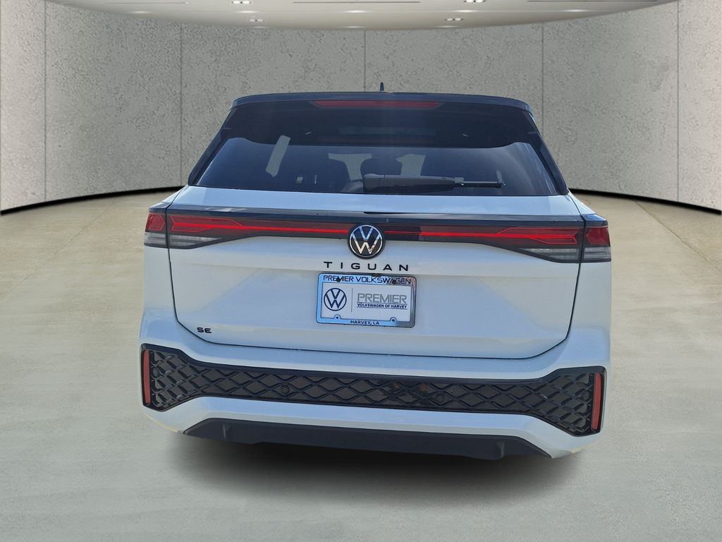 New 2026 White Volkswagen 2.0T SE R-Line Black image 4