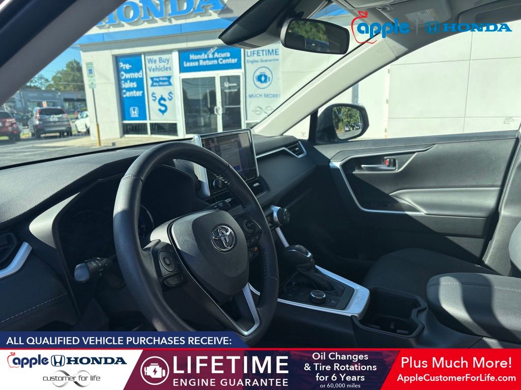 2023 Toyota RAV4 Hybrid XLE Premium